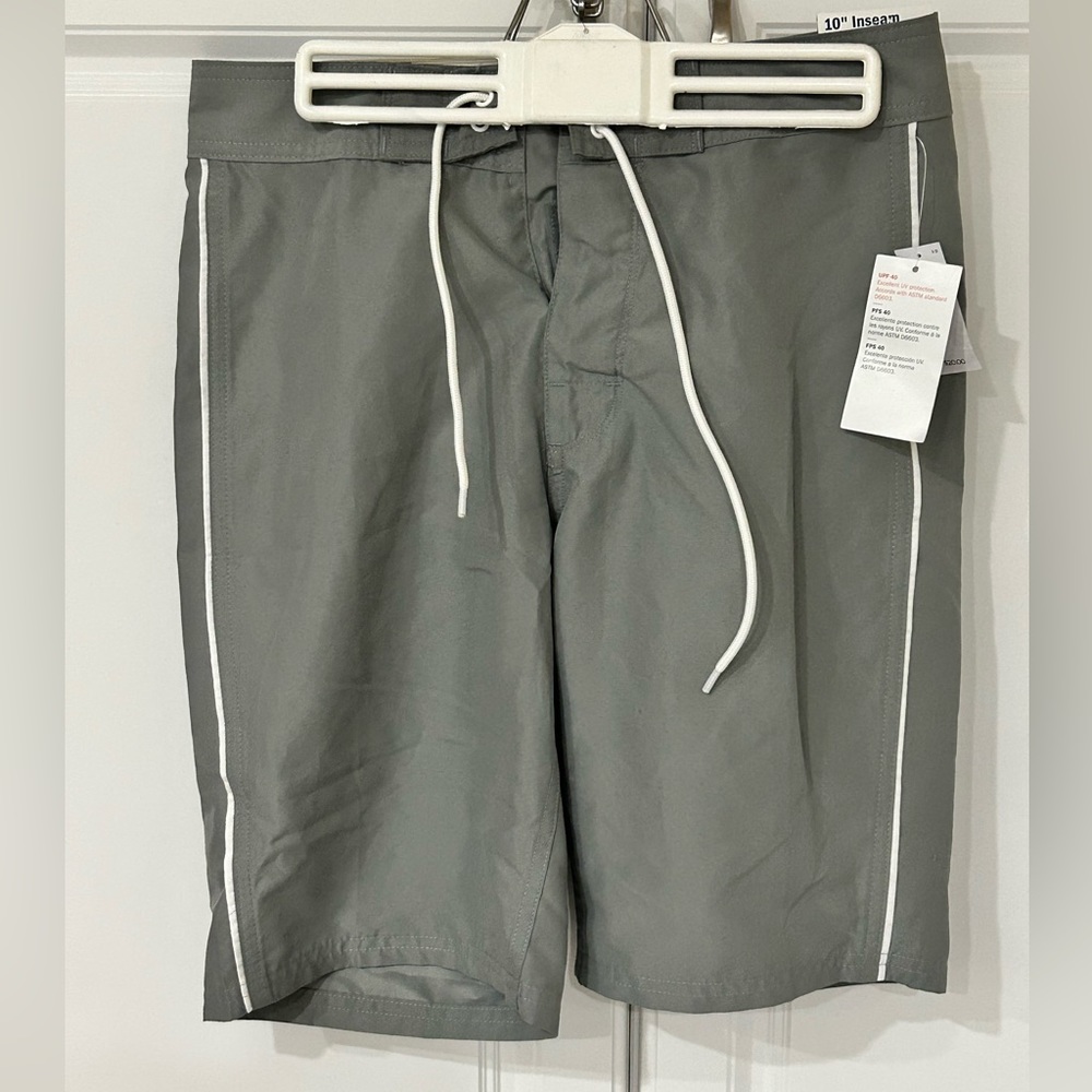 Old Navy Men’s Gray Swim Trunks Shorts Size 28 UPF 40 10” Inseam